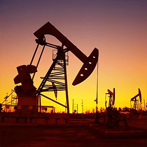 4 instalaciones de extracción de petróleo están trabajando en la extracción de petróleo.