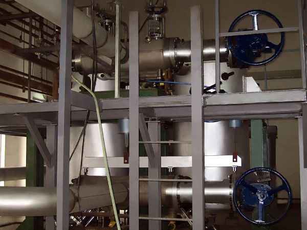 Cartucho chapado en acero inoxidable utilizado en la industria textil para la filtración de fibra.